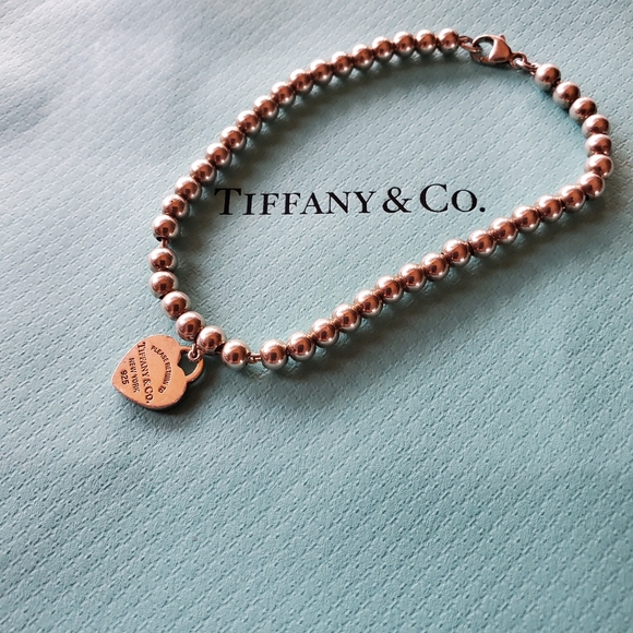 Tiffany & Co. Jewelry - Authentic Tiffany heart 💙 charm braclet